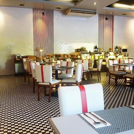 Artotel Ts Suites Surabaya Kültér fotó