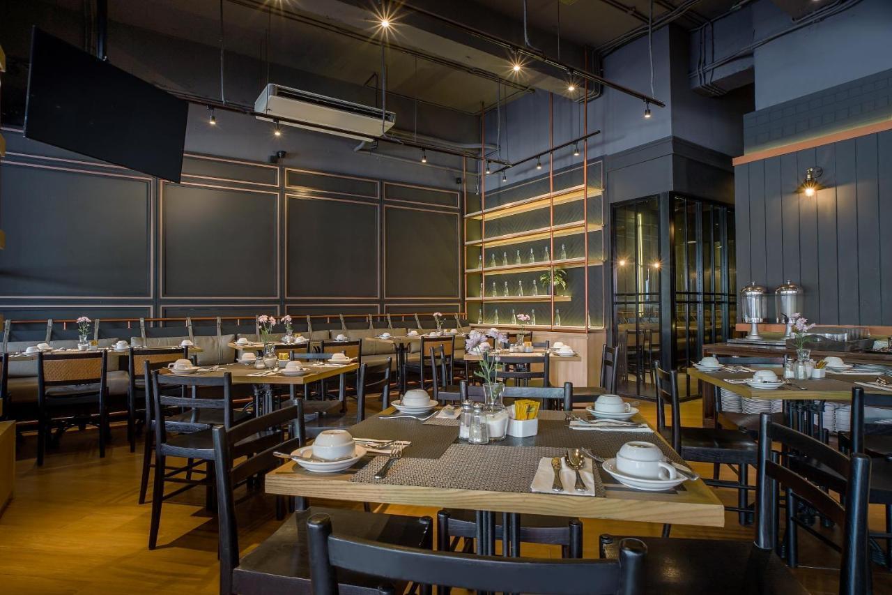 Artotel Ts Suites Surabaya Kültér fotó
