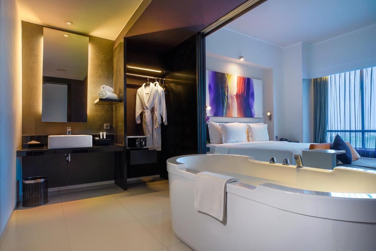 Artotel Ts Suites Surabaya Kültér fotó