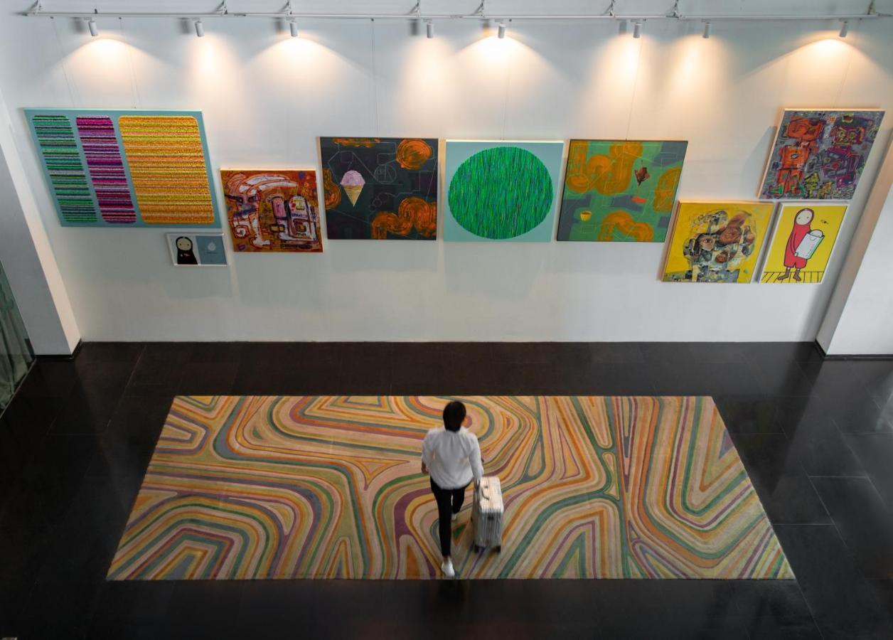 Artotel Ts Suites Surabaya Kültér fotó